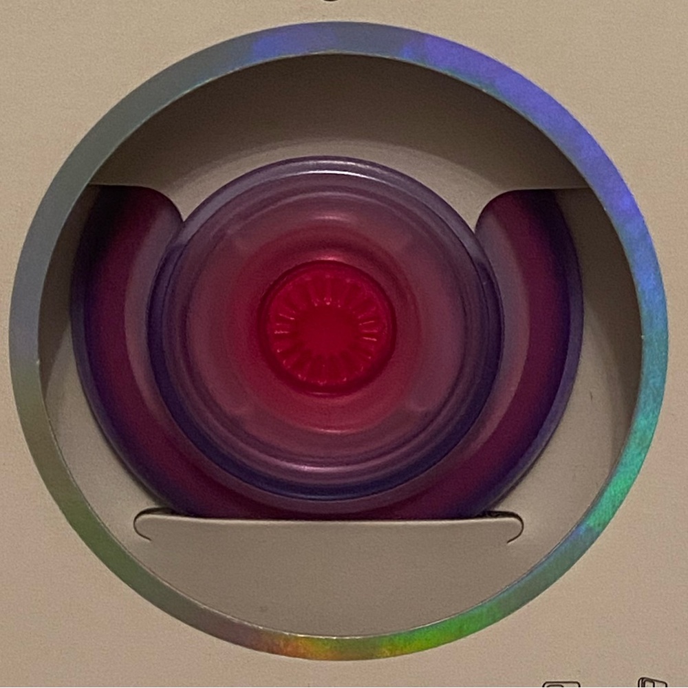 Magsafe Aura